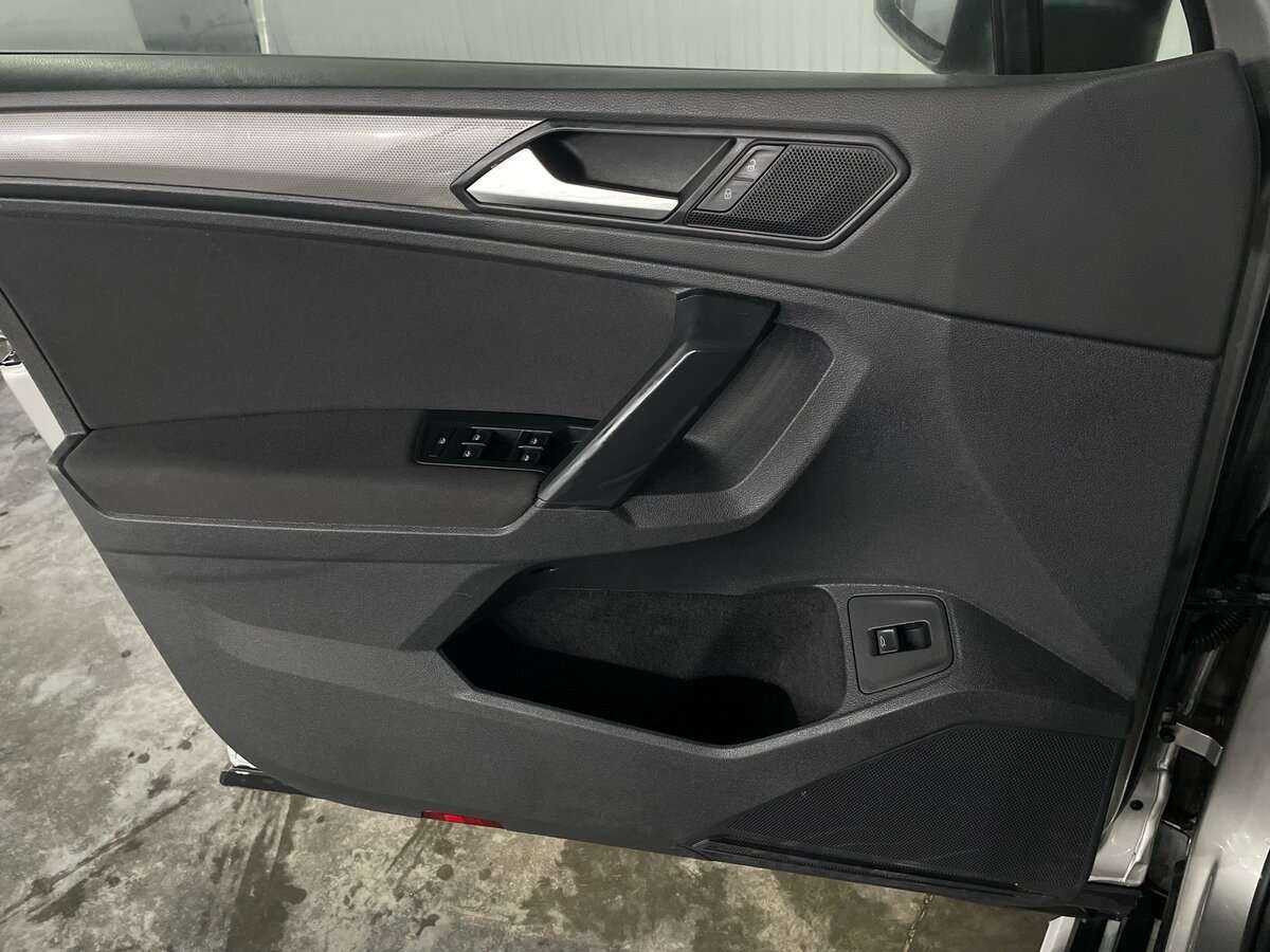 Volkswagen Tiguan б/у, 2019, Роботизированная. Фото: #21