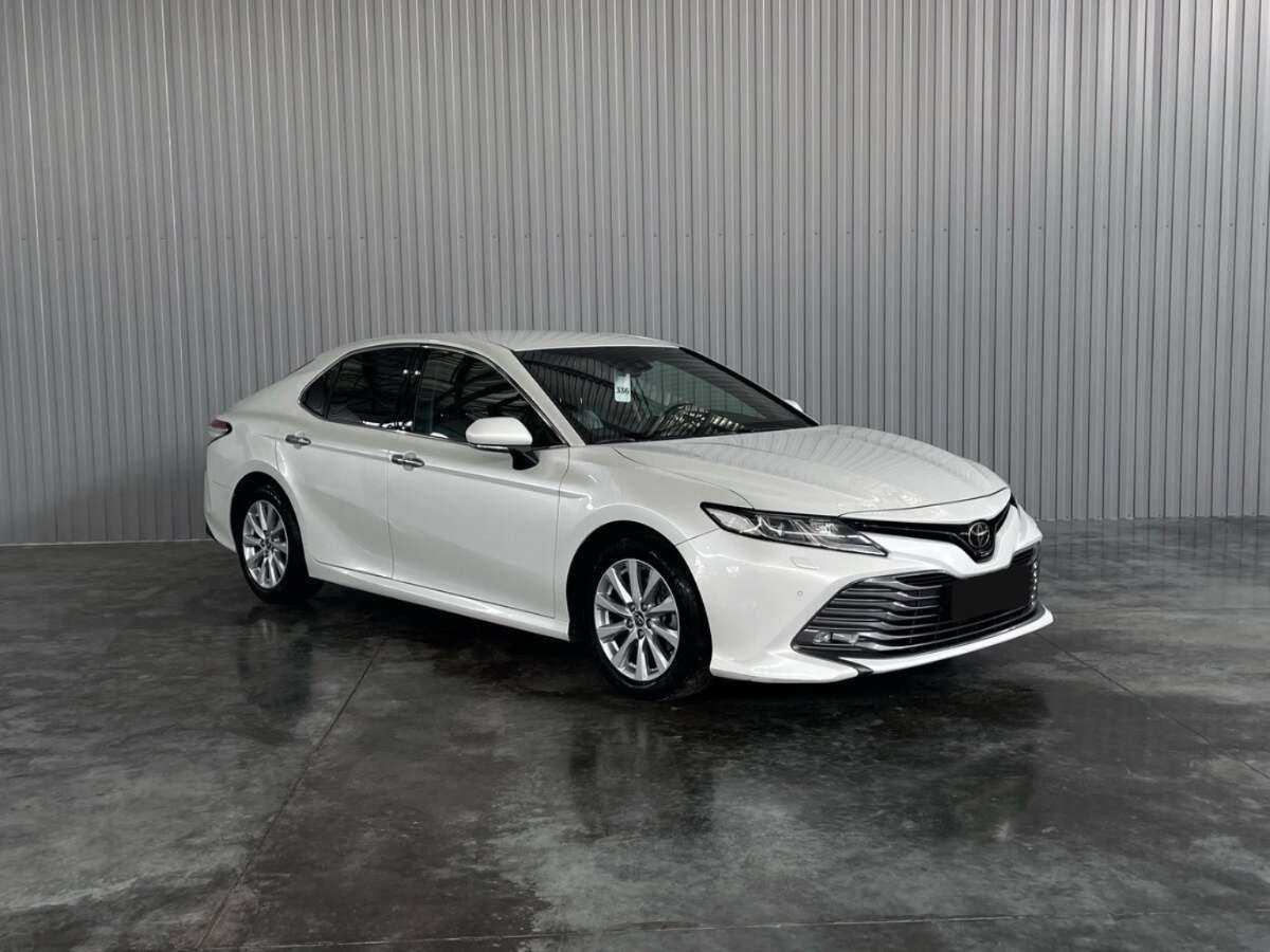 Toyota Camry б/у, 2018, Автоматическая. Фото: #2