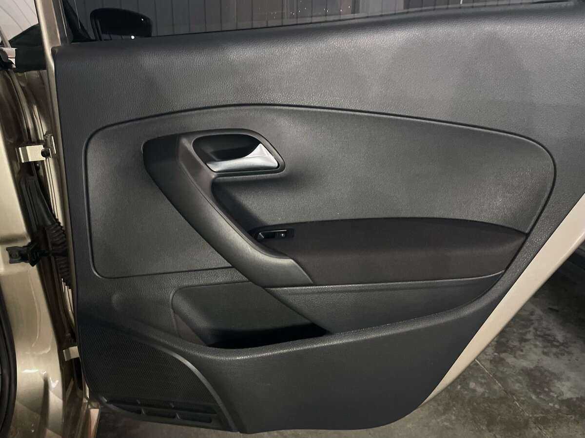 Volkswagen Polo б/у, 2017, Автоматическая. Фото: #20