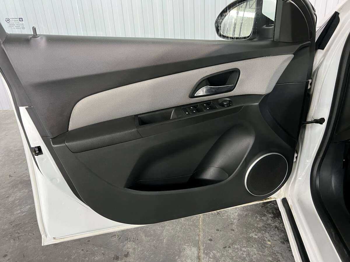 Chevrolet Cruze б/у, 2013, Автоматическая. Фото: #8