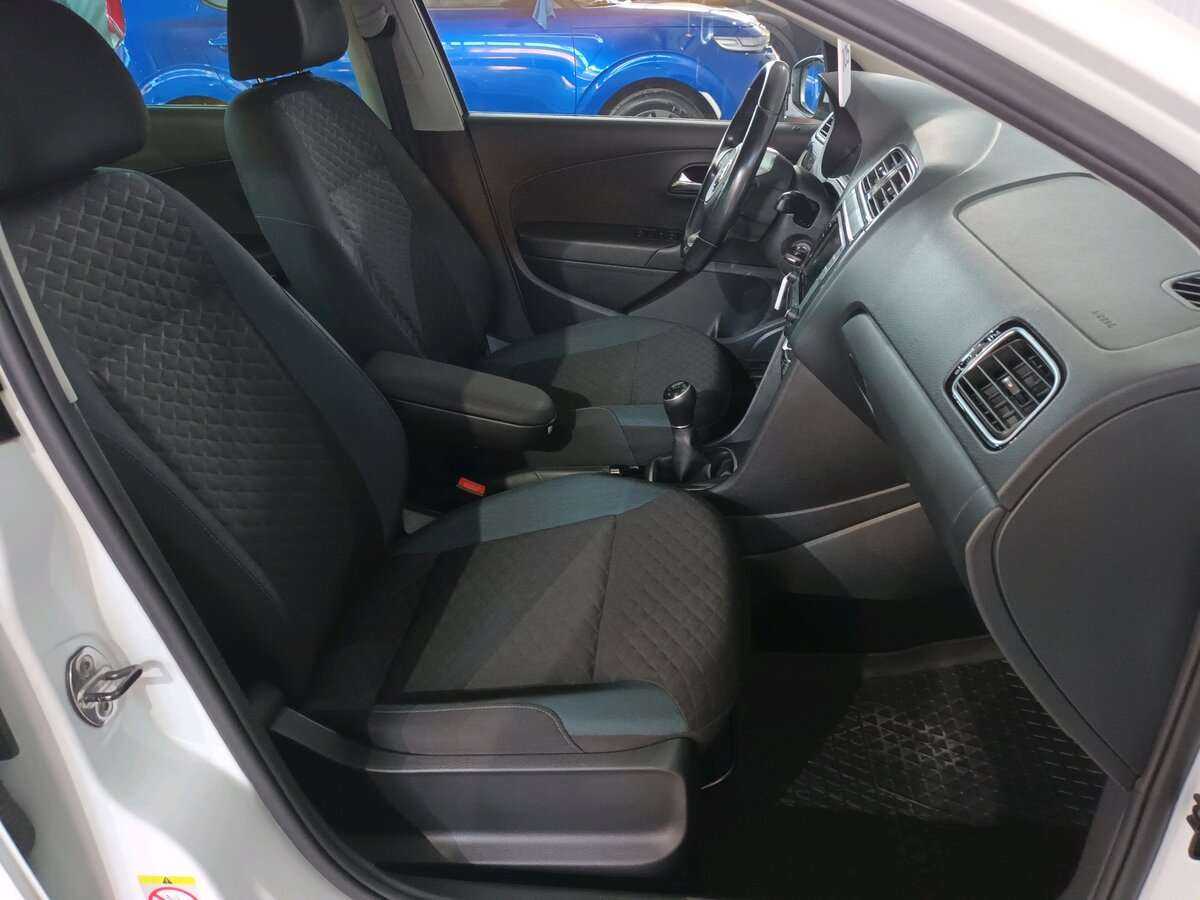Volkswagen Polo б/у, 2019, Механическая. Фото: #12