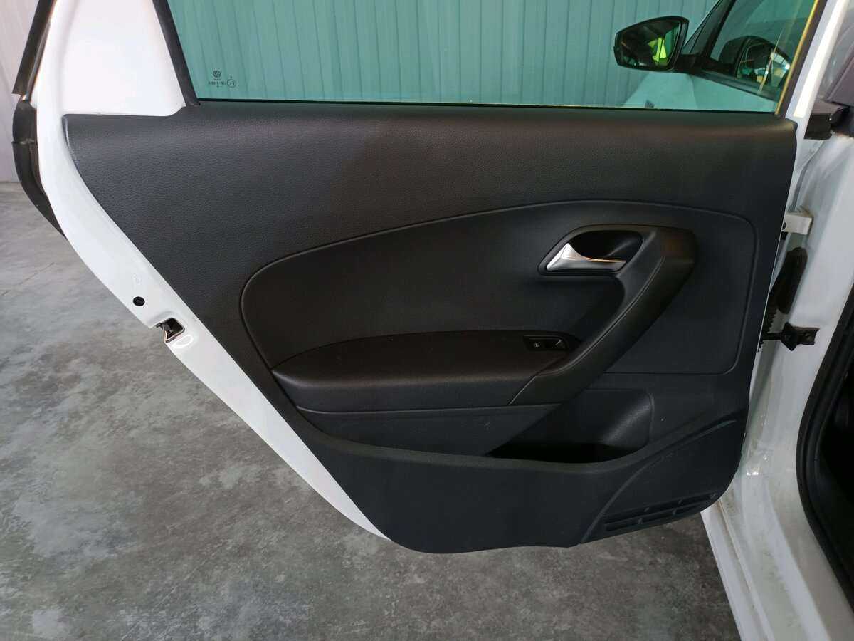 Volkswagen Polo б/у, 2019, Механическая. Фото: #19