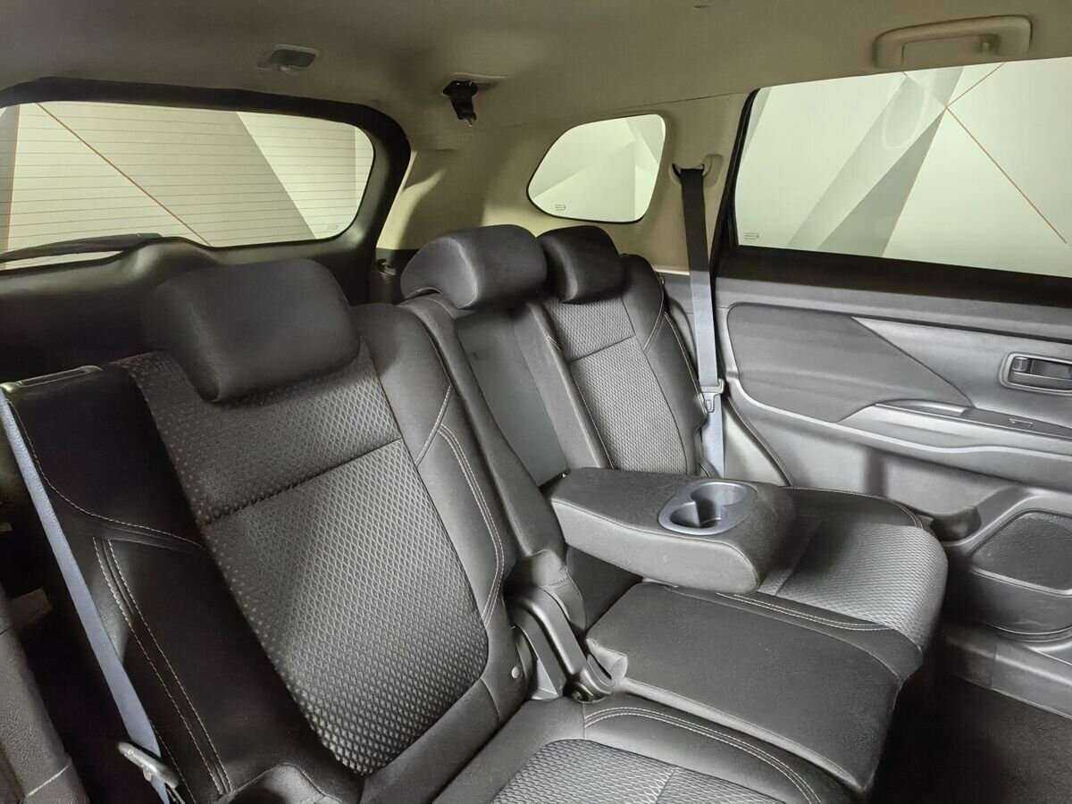 Mitsubishi Outlander б/у, 2020, Вариатор. Фото: #11