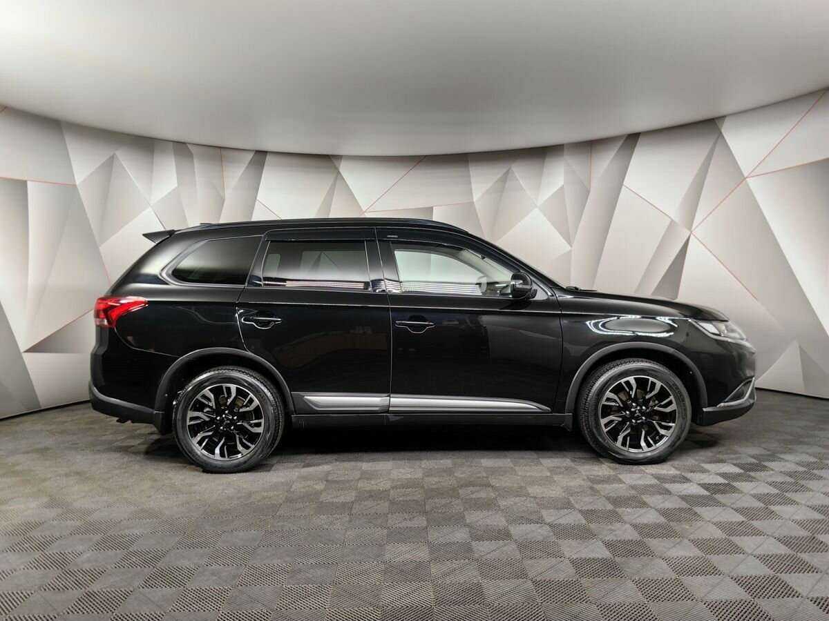 Mitsubishi Outlander б/у, 2022, Вариатор. Фото: #5