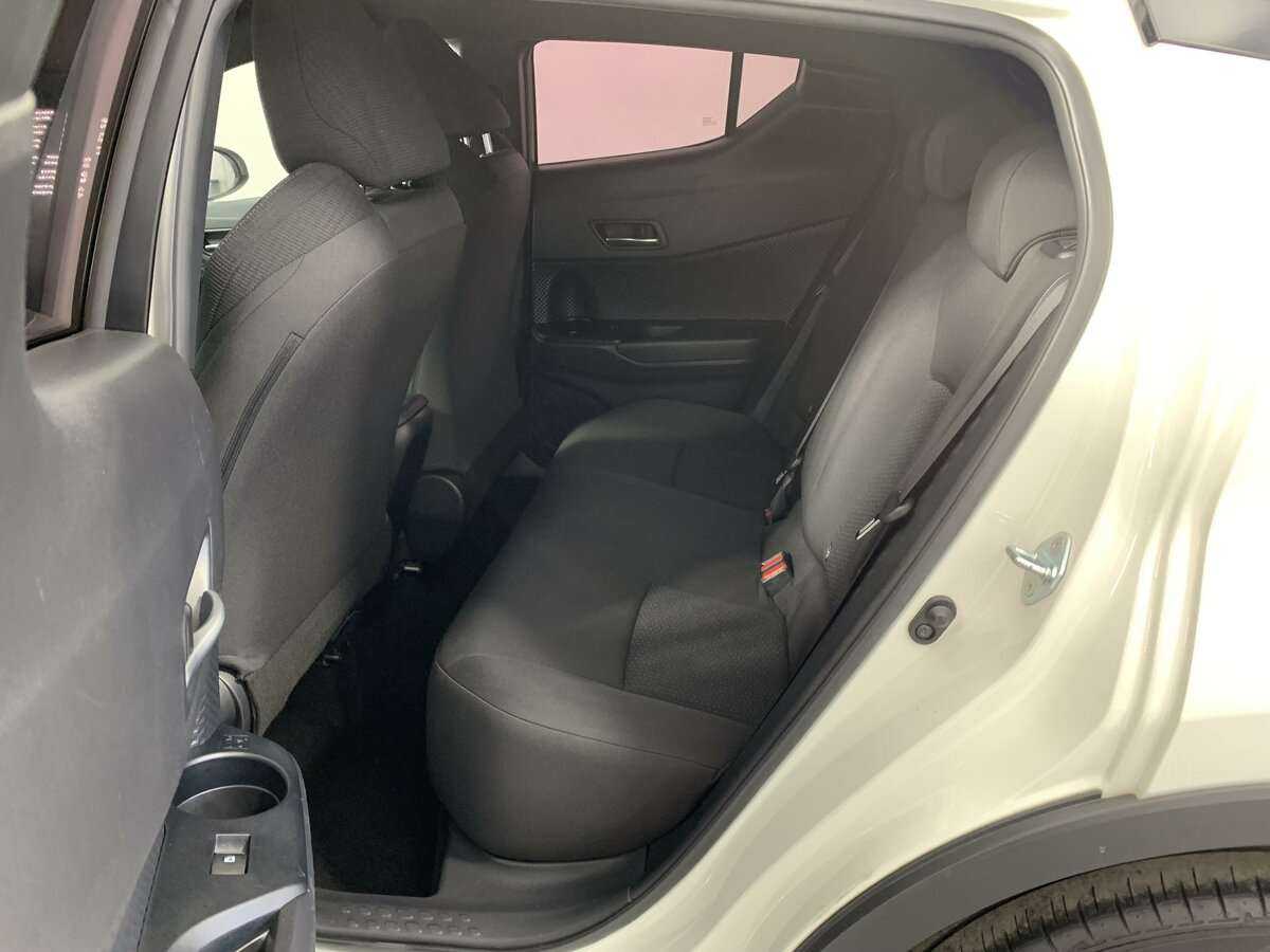Toyota C-HR б/у, 2019, Вариатор. Фото: #9