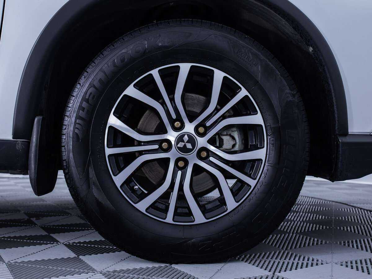 Mitsubishi Outlander б/у, 2020, Вариатор. Фото: #8