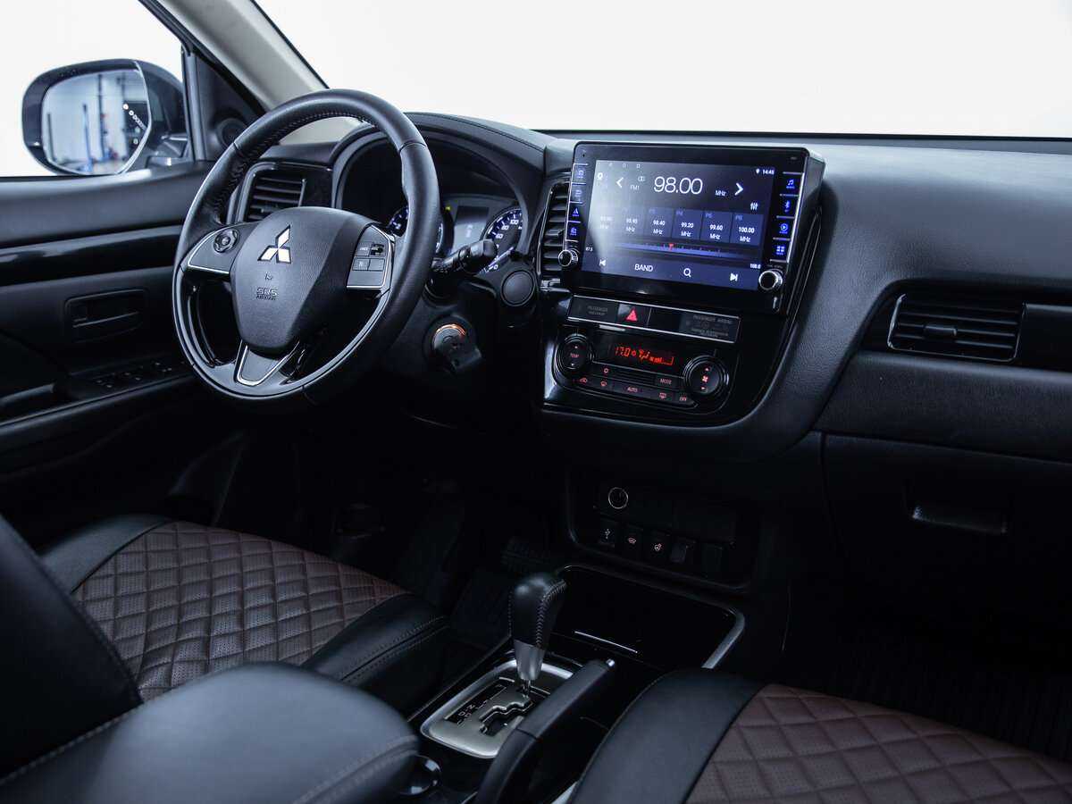 Mitsubishi Outlander б/у, 2020, Вариатор. Фото: #12
