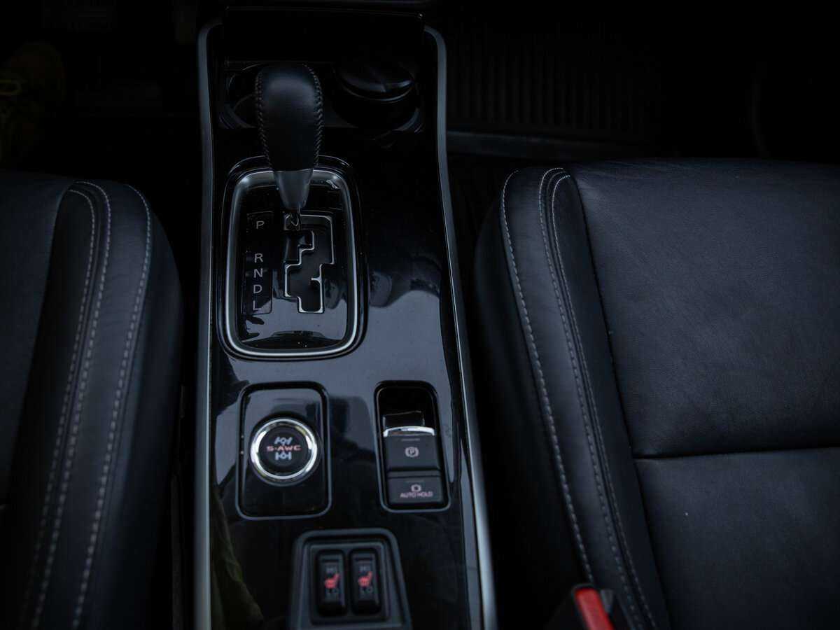 Mitsubishi Outlander б/у, 2021, Вариатор. Фото: #13