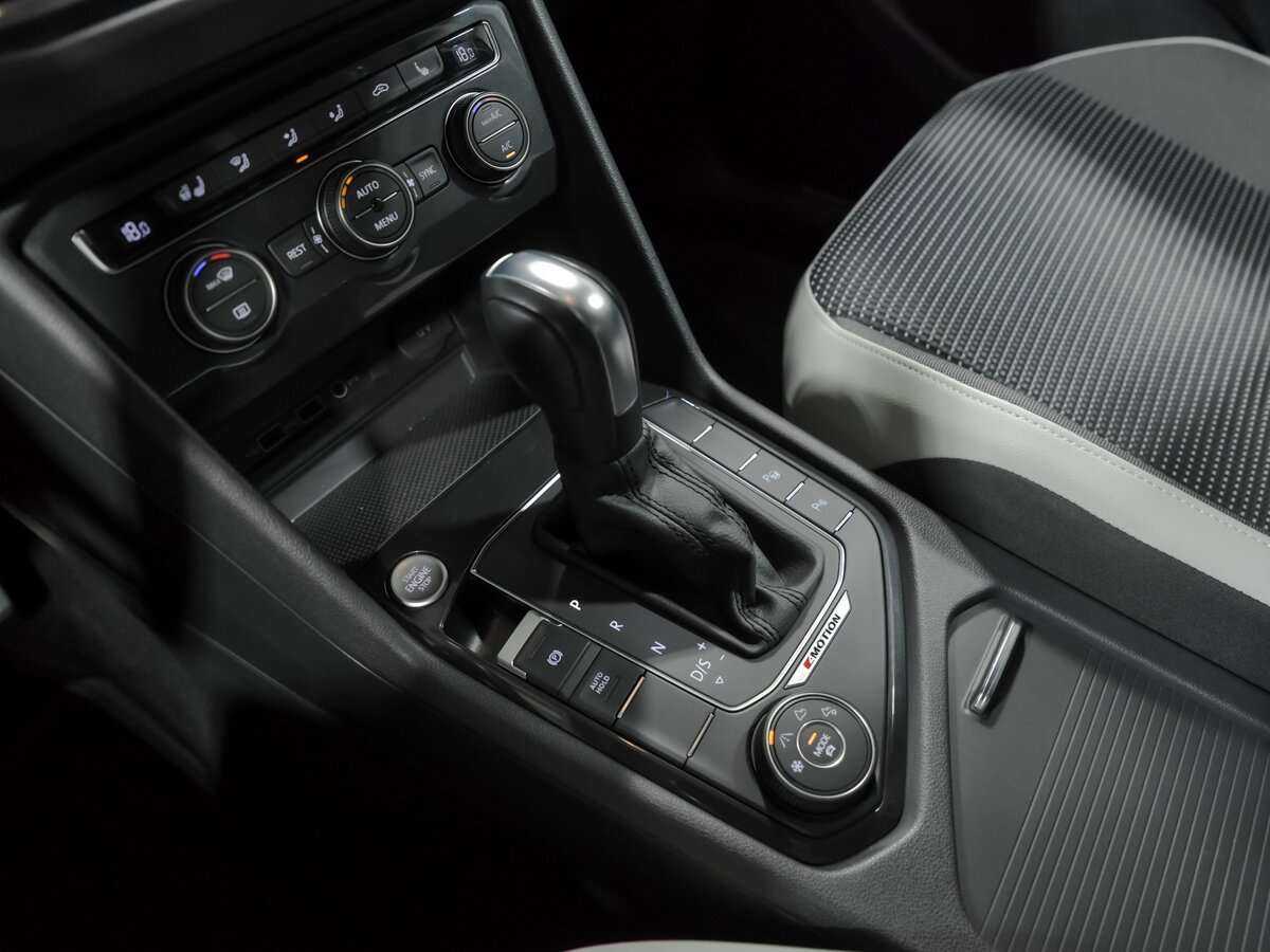 Volkswagen Tiguan б/у, 2020, Роботизированная. Фото: #9