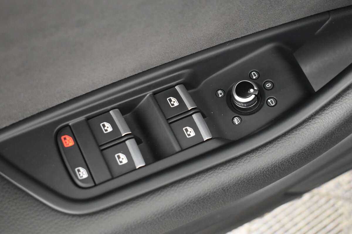 Audi A4 б/у, 2018, Роботизированная. Фото: #10