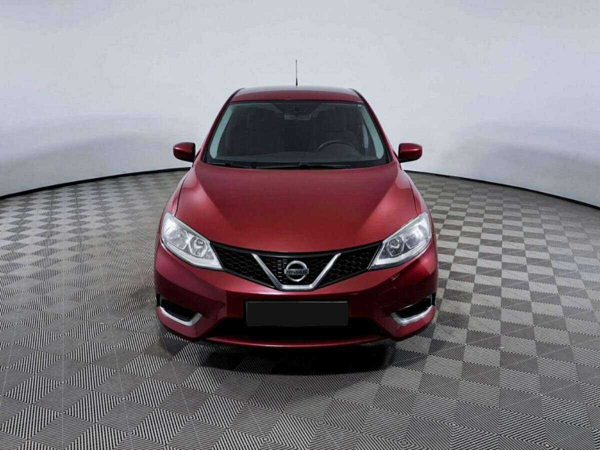 Nissan Tiida б/у, 2015, Механическая. Фото: #1