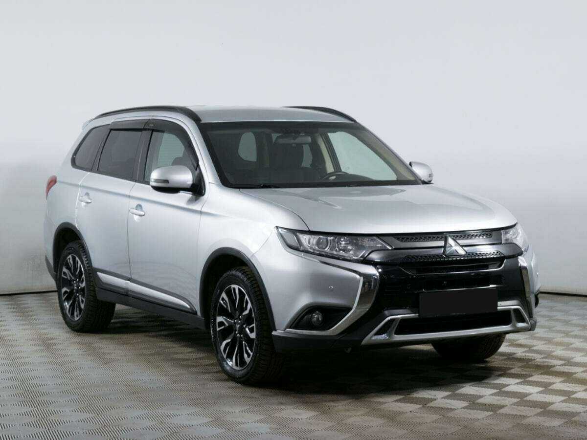 Mitsubishi Outlander б/у, 2021, Вариатор. Фото: #2