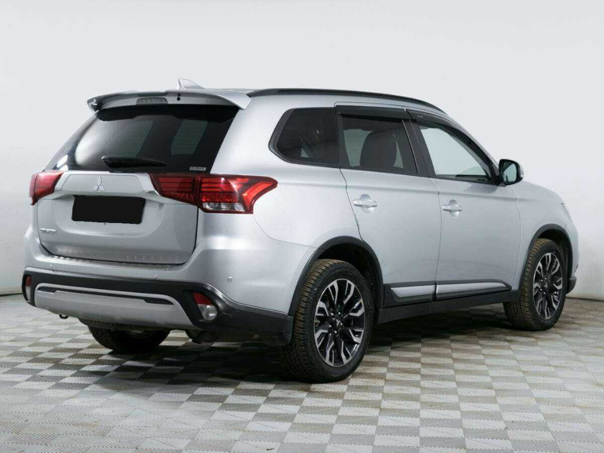 Mitsubishi Outlander б/у, 2021, Вариатор. Фото: #4