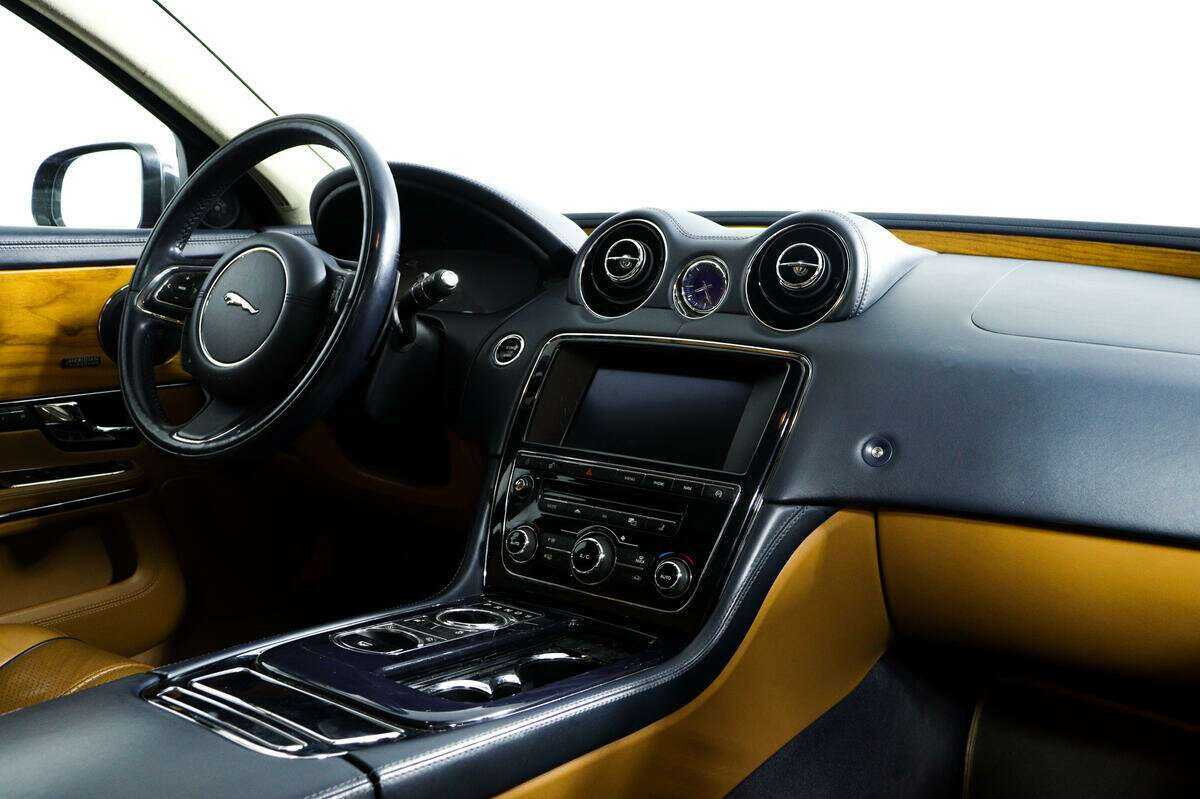Jaguar XJ б/у, 2013, Автоматическая. Фото: #8