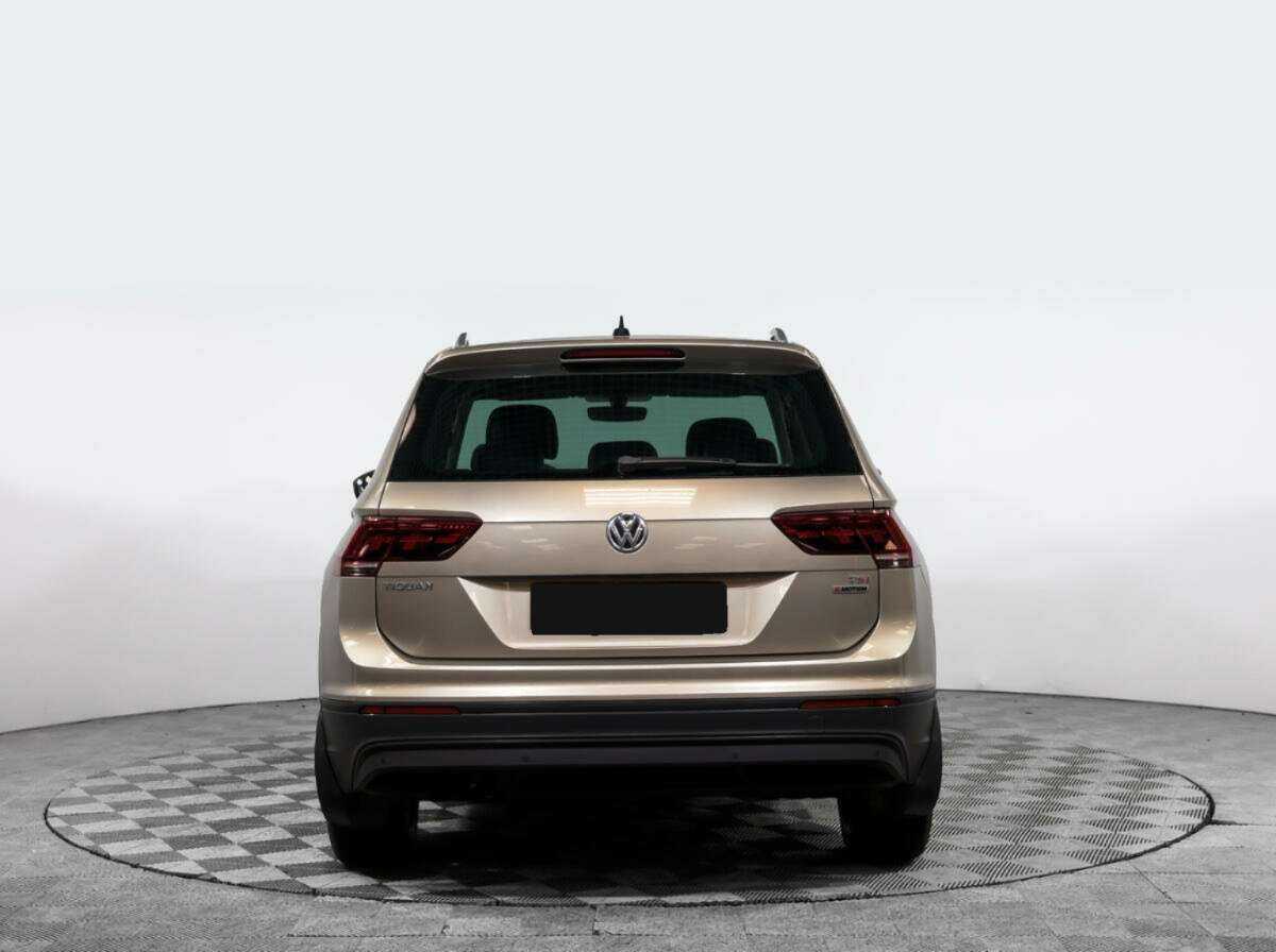 Volkswagen Tiguan б/у, 2017, Роботизированная. Фото: #4