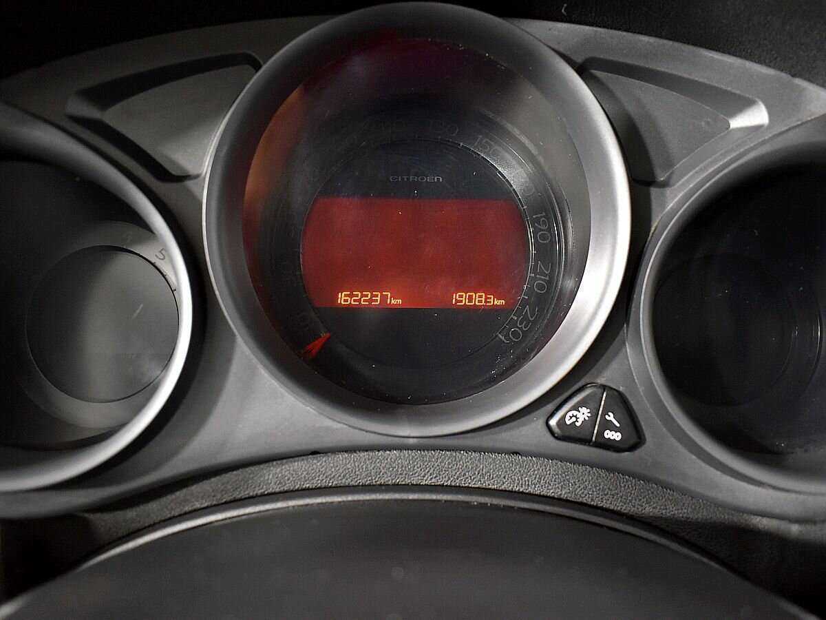 Citroen C4 б/у, 2012, Механическая. Фото: #11