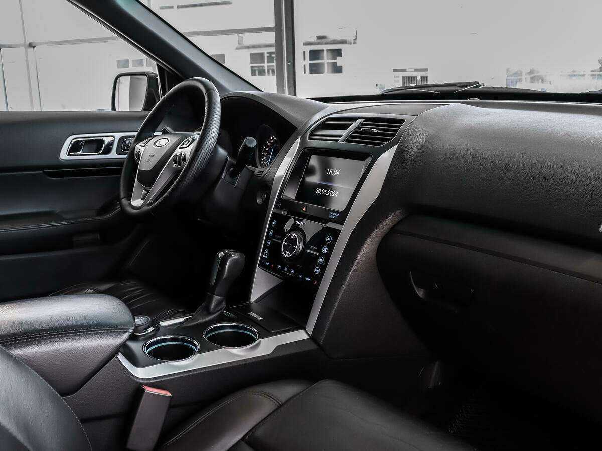 Ford Explorer б/у, 2014, Автоматическая. Фото: #12