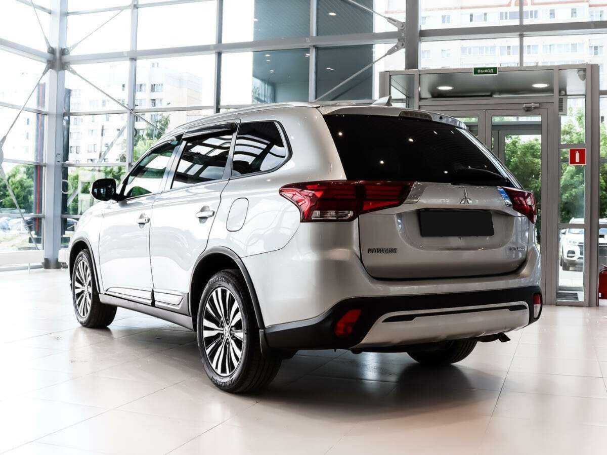 Mitsubishi Outlander б/у, 2019, Вариатор. Фото: #6