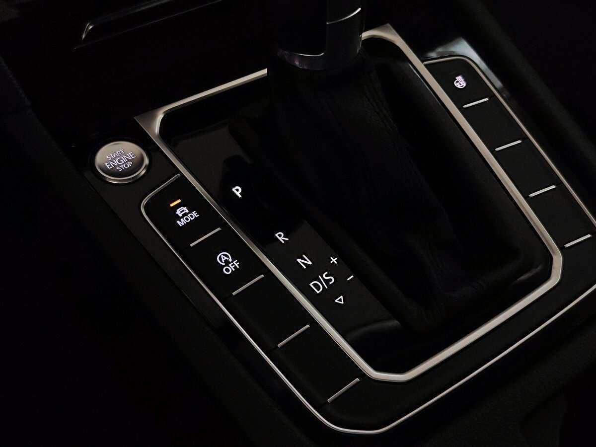 Volkswagen Passat б/у, 2019, Роботизированная. Фото: #19