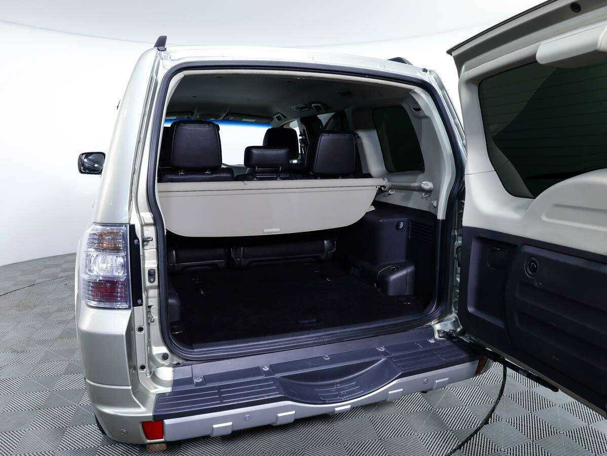 Mitsubishi Pajero б/у, 2014, Автоматическая. Фото: #18