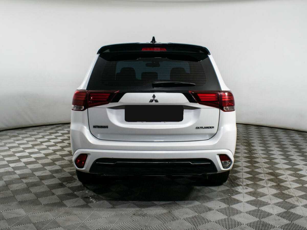 Mitsubishi Outlander б/у, 2022, Вариатор. Фото: #4