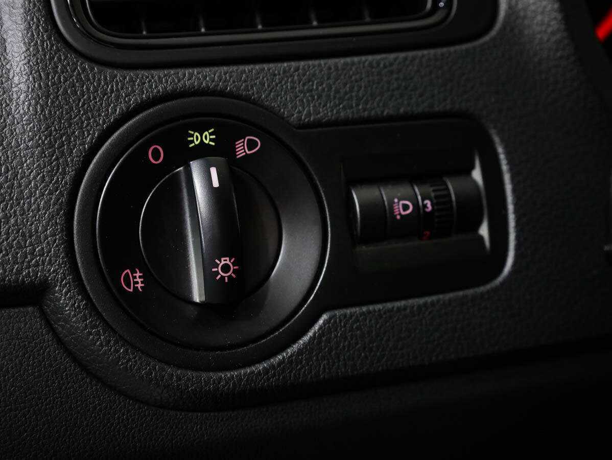 Volkswagen Polo б/у, 2017, Механическая. Фото: #14