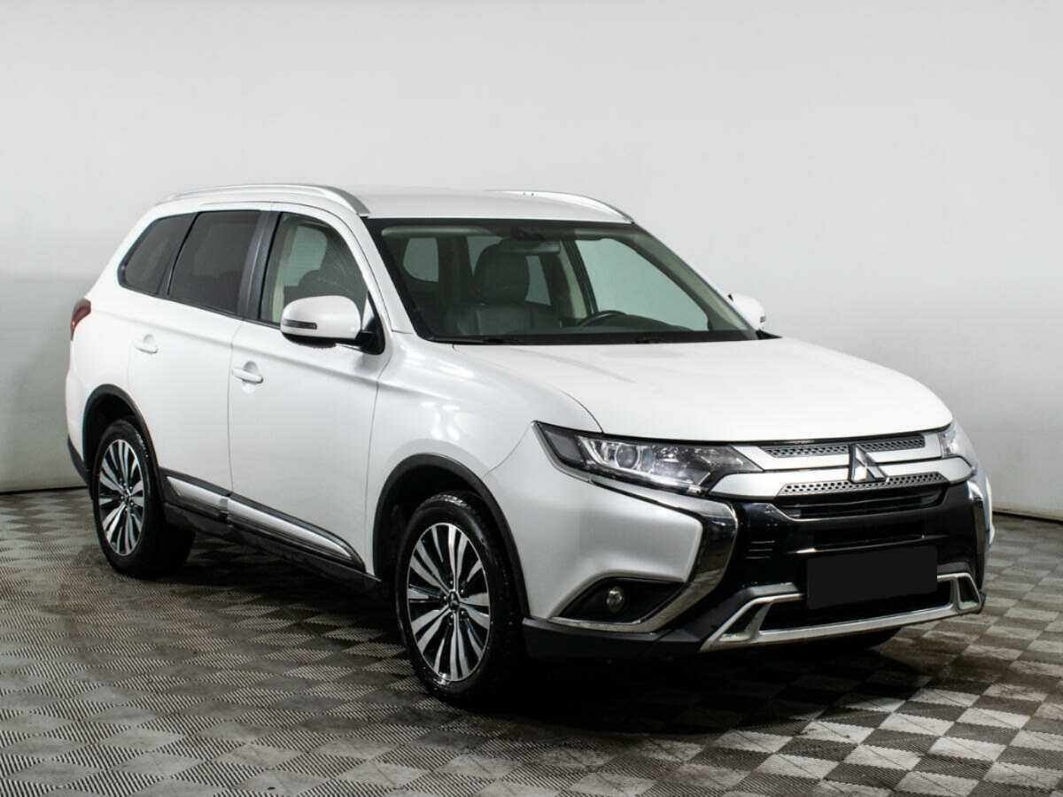Mitsubishi Outlander б/у, 2020, Вариатор. Фото: #2