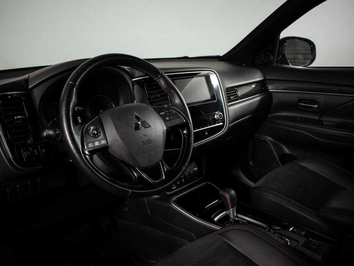 Mitsubishi Outlander б/у, 2021, Вариатор. Фото: #10