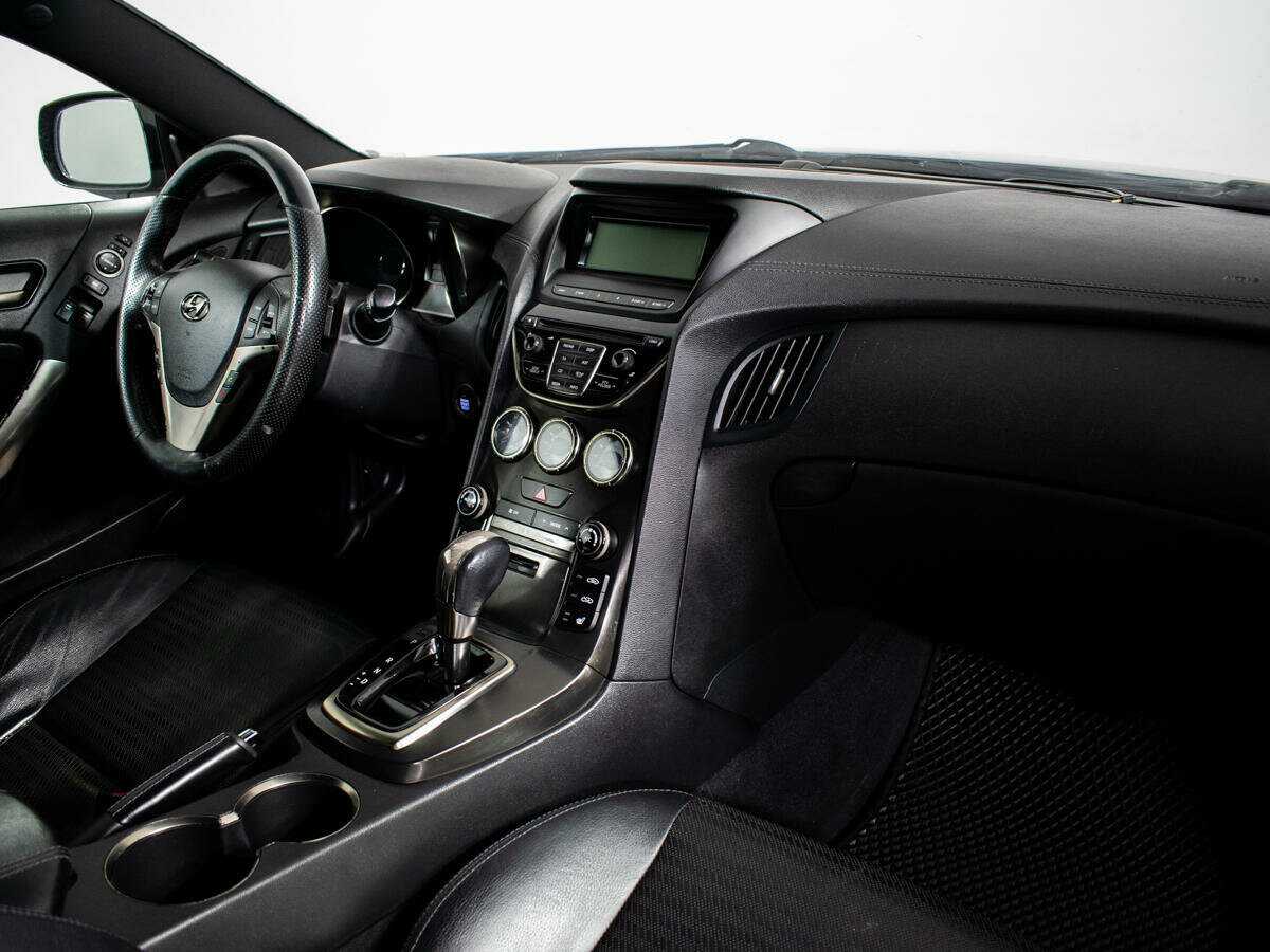 Hyundai Genesis Coupe б/у, 2012, Автоматическая. Фото: #6