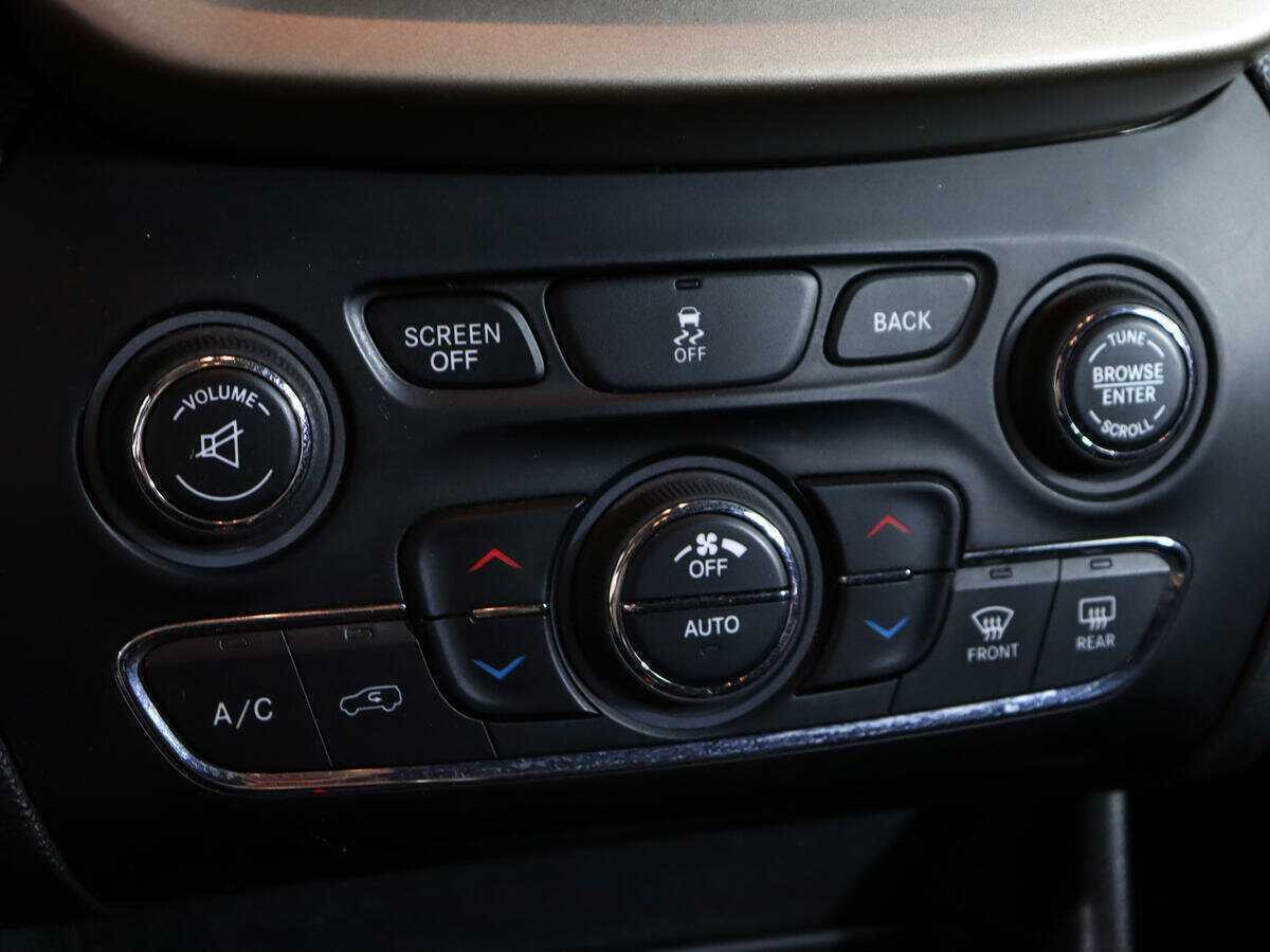 Jeep Cherokee б/у, 2014, Автоматическая. Фото: #15