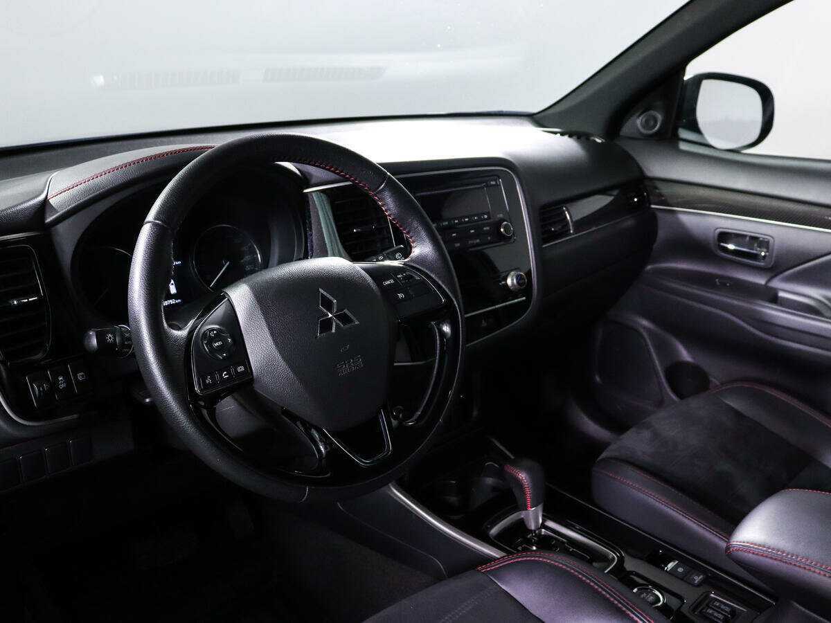 Mitsubishi Outlander б/у, 2020, Вариатор. Фото: #11