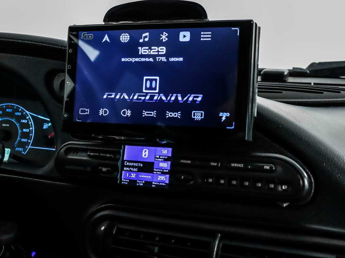 Chevrolet Niva б/у, 2016, Механическая. Фото: #12