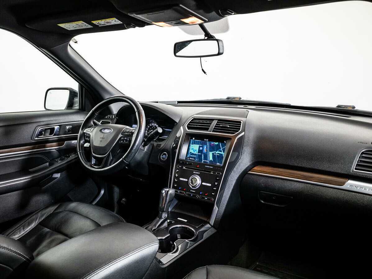 Ford Explorer б/у, 2017, Автоматическая. Фото: #6