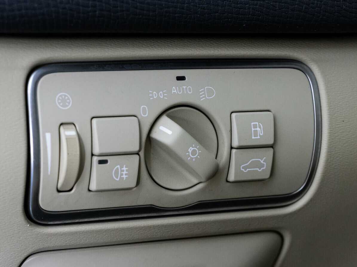 Вольво ИксЦ60 б/у, 2016, Автоматическая. Фото: #12