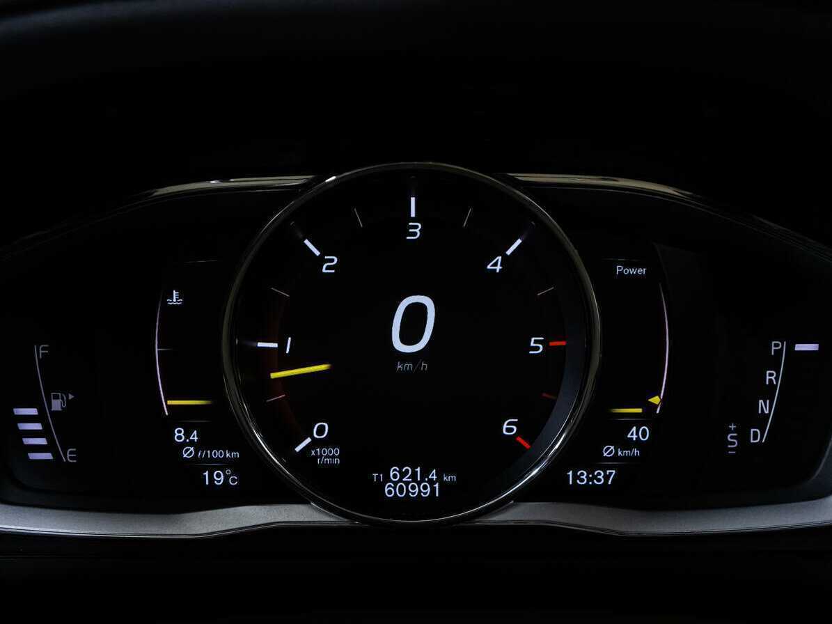 Вольво ИксЦ60 б/у, 2016, Автоматическая. Фото: #15