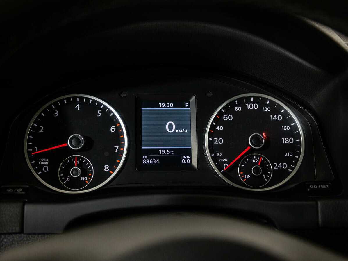 Фольксваген Тигуан б/у, 2012, Автоматическая. Фото: #9