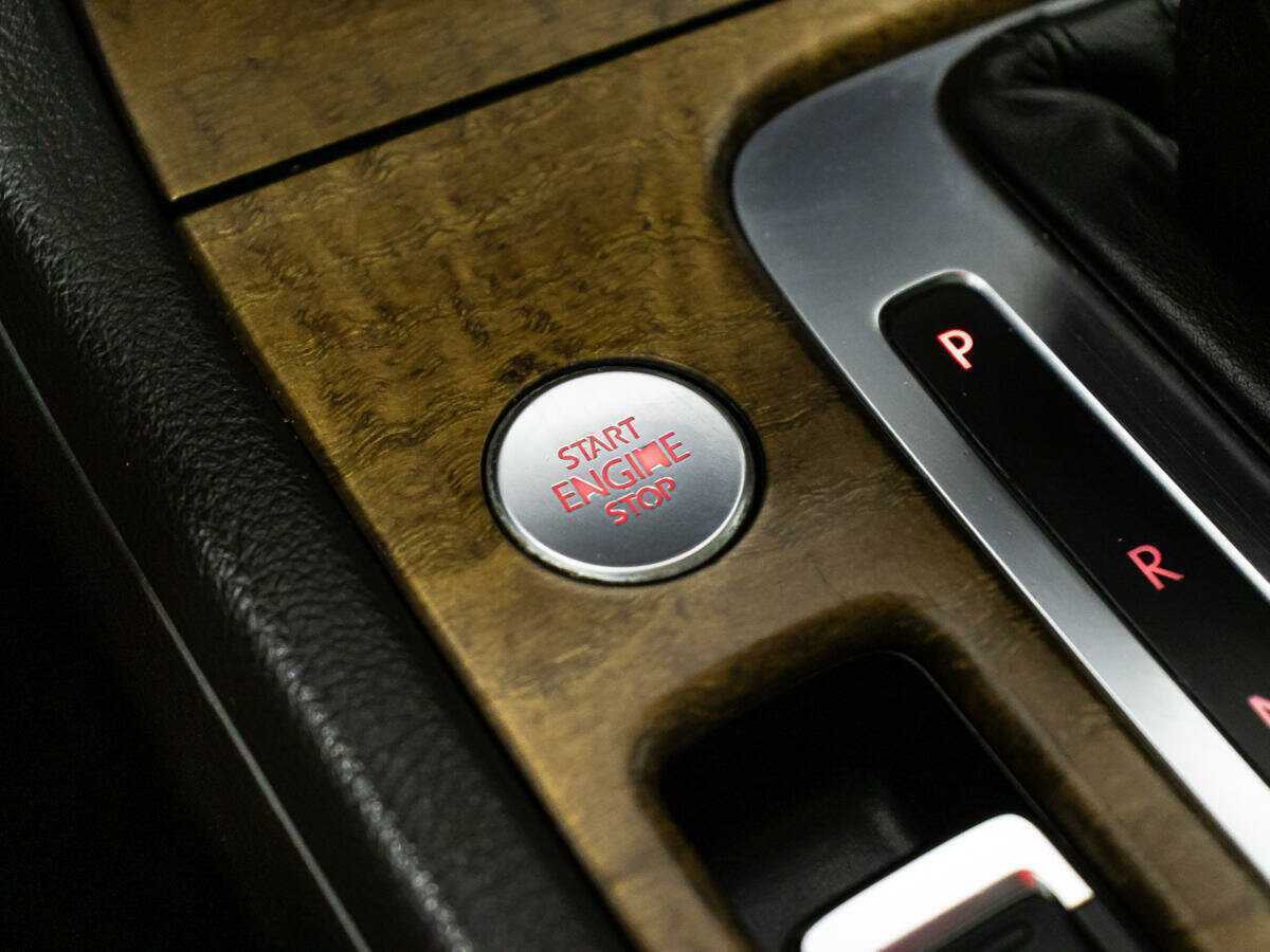 Volkswagen Touareg б/у, 2013, Автоматическая. Фото: #17