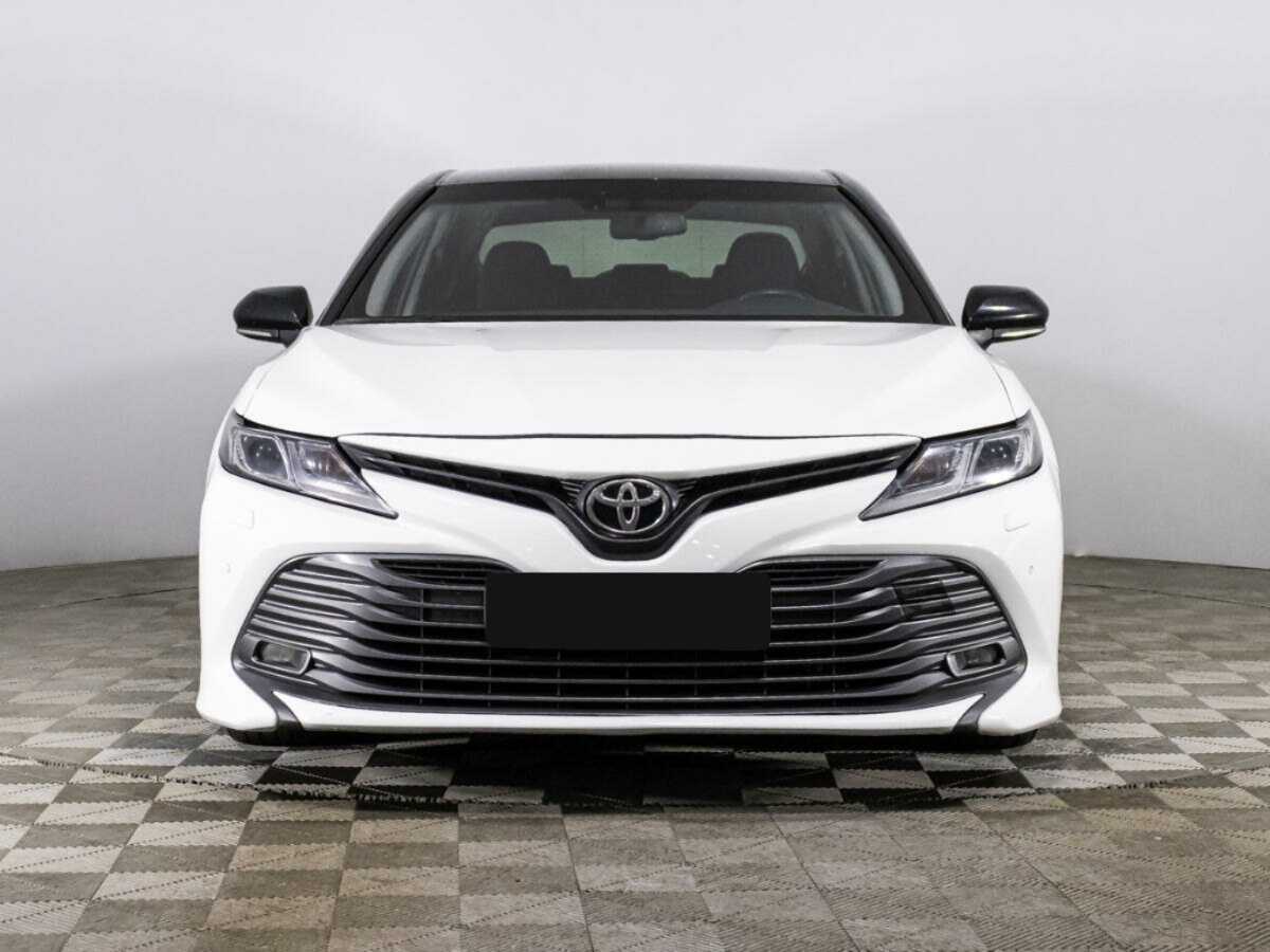 Toyota Camry б/у, 2019, Автоматическая. Фото: #1