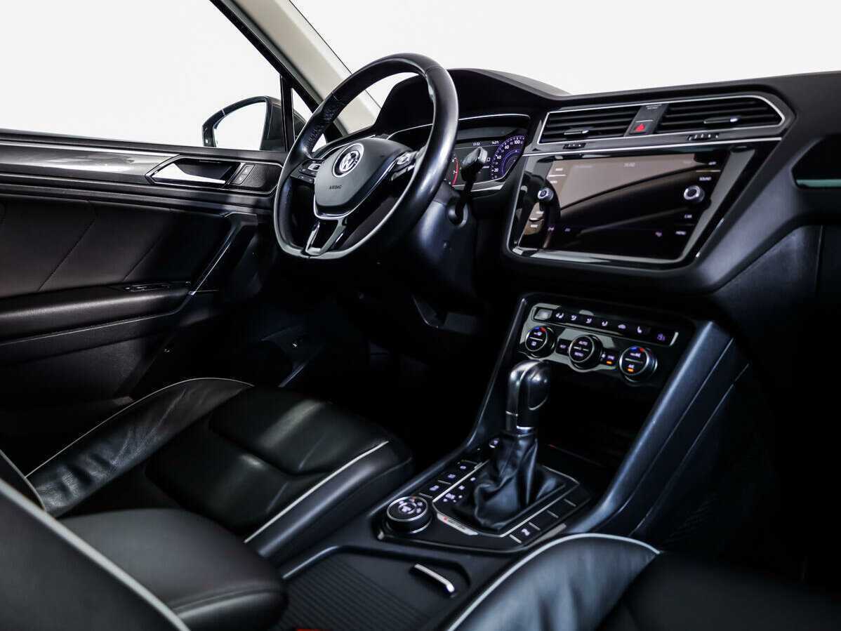 Volkswagen Tiguan б/у, 2018, Роботизированная. Фото: #7