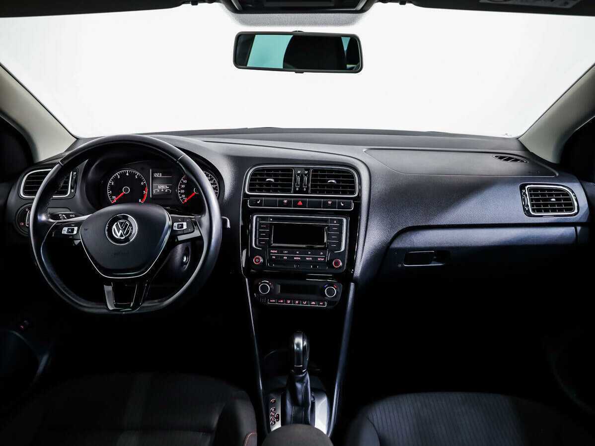 Volkswagen Polo б/у, 2017, Автоматическая. Фото: #8