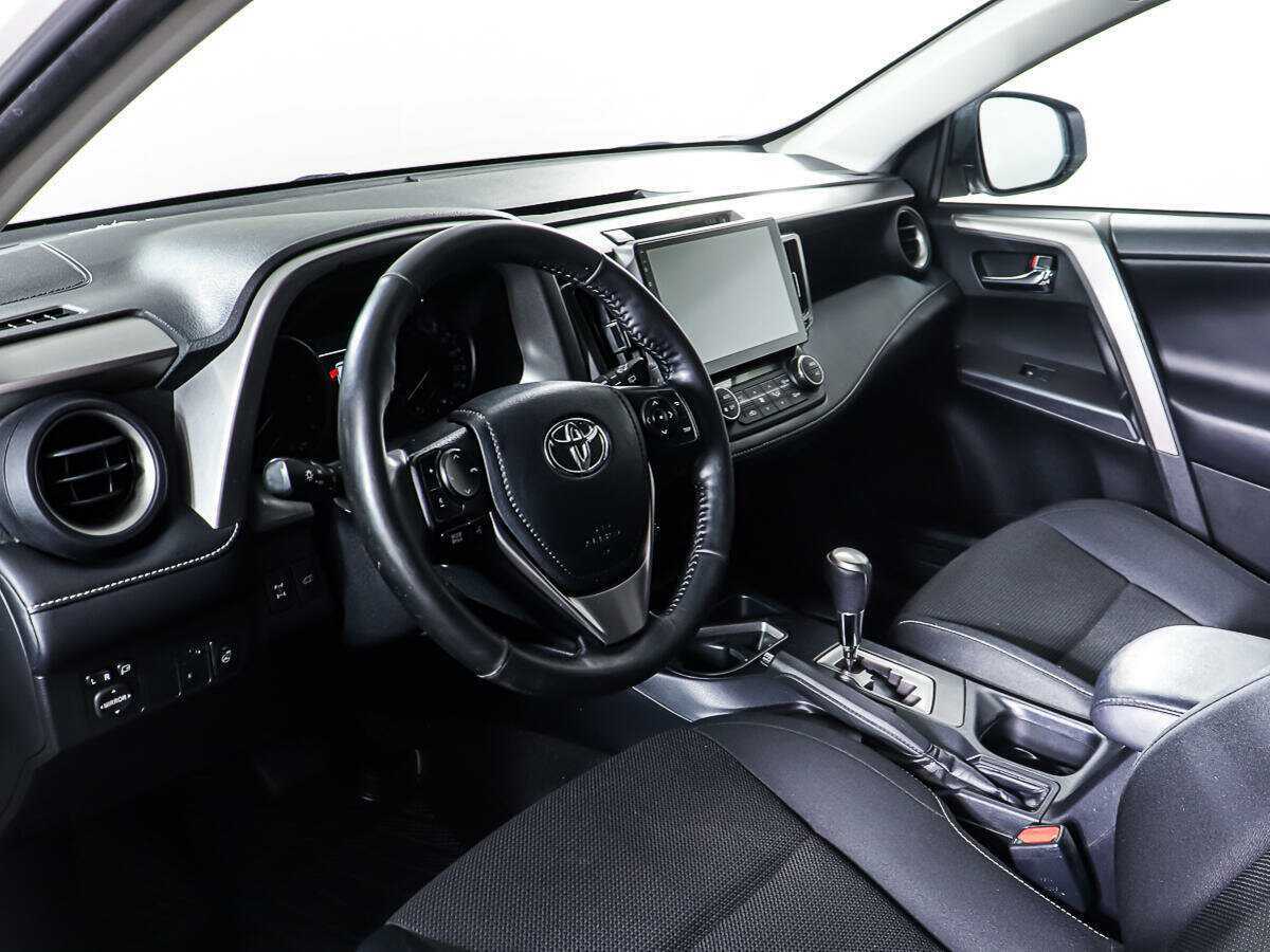 Тойота Рав4 б/у, 2017, Автоматическая. Фото: #12