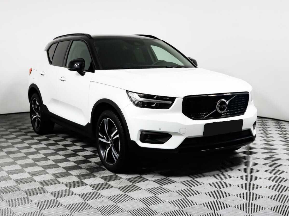 Volvo XC40 б/у, 2020, Автоматическая. Фото: #1