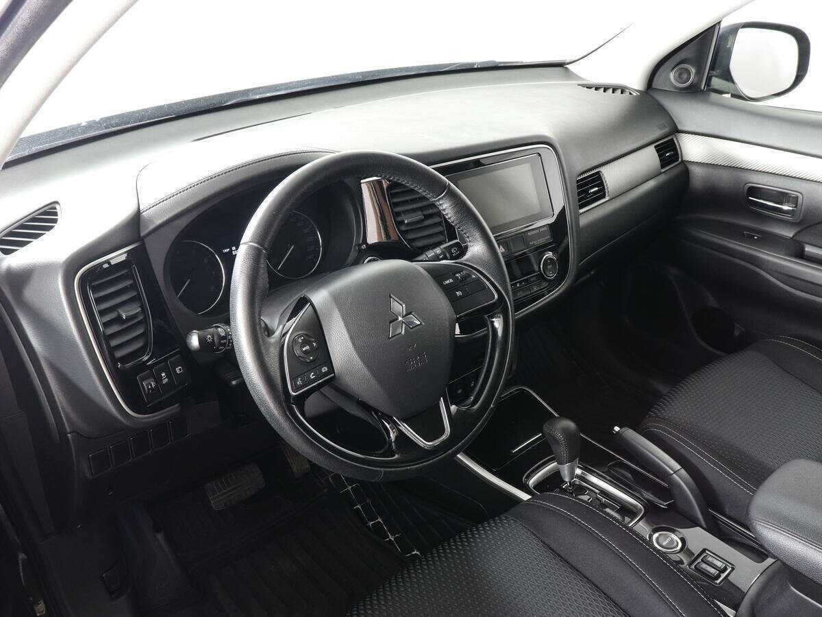 Mitsubishi Outlander б/у, 2018, Вариатор. Фото: #8