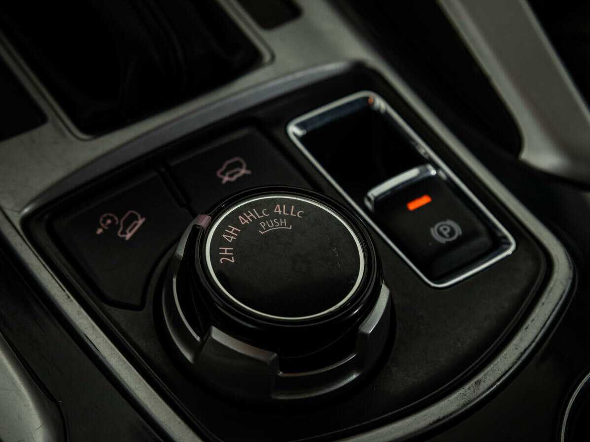 Mitsubishi Pajero Sport б/у, 2018, Автоматическая. Фото: #15