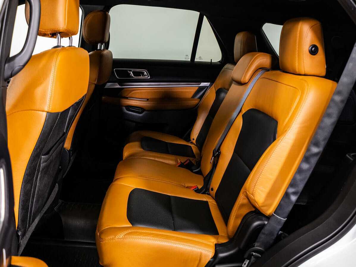 Ford Explorer б/у, 2016, Автоматическая. Фото: #7