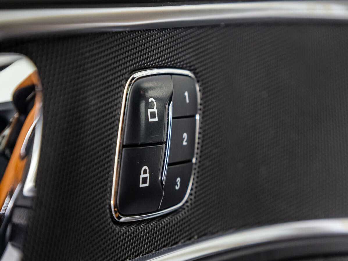 Ford Explorer б/у, 2016, Автоматическая. Фото: #22