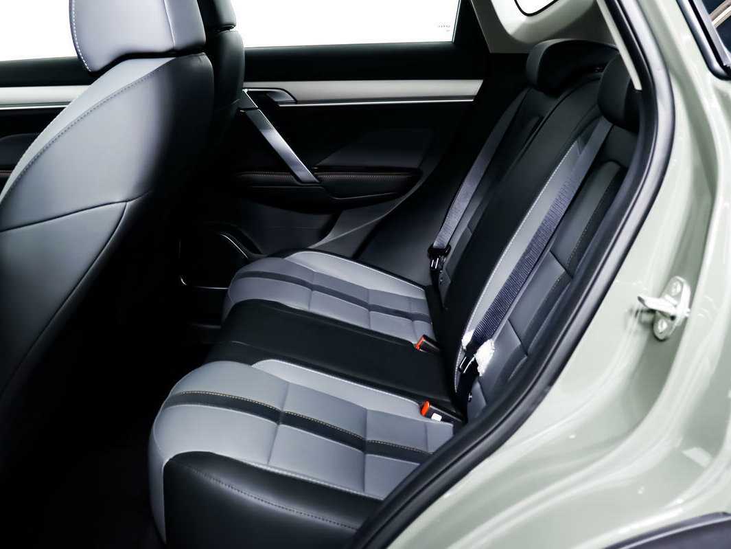 Geely Coolray б/у, 2023, Роботизированная. Фото: #10