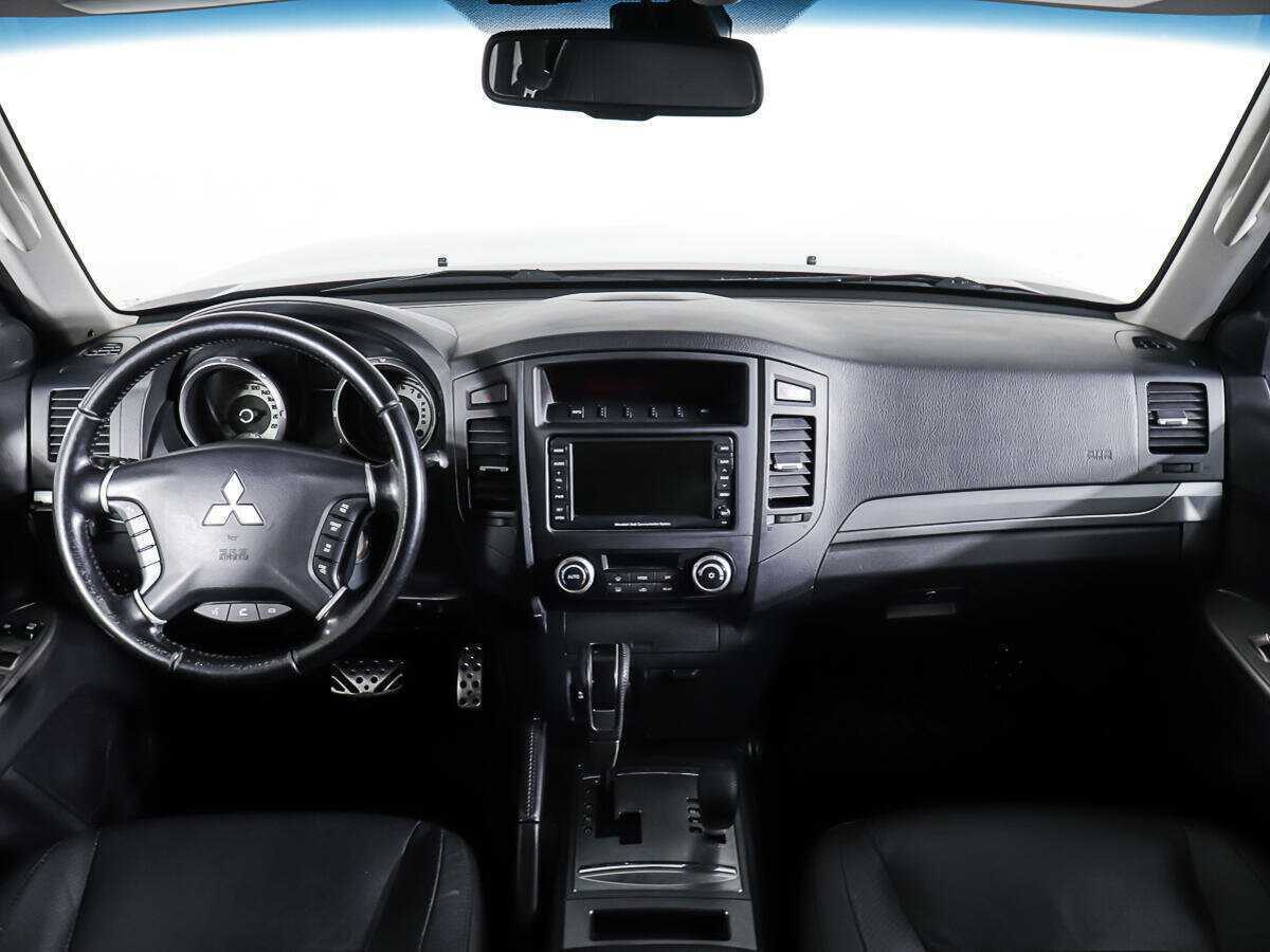 Mitsubishi Pajero б/у, 2012, Автоматическая. Фото: #9