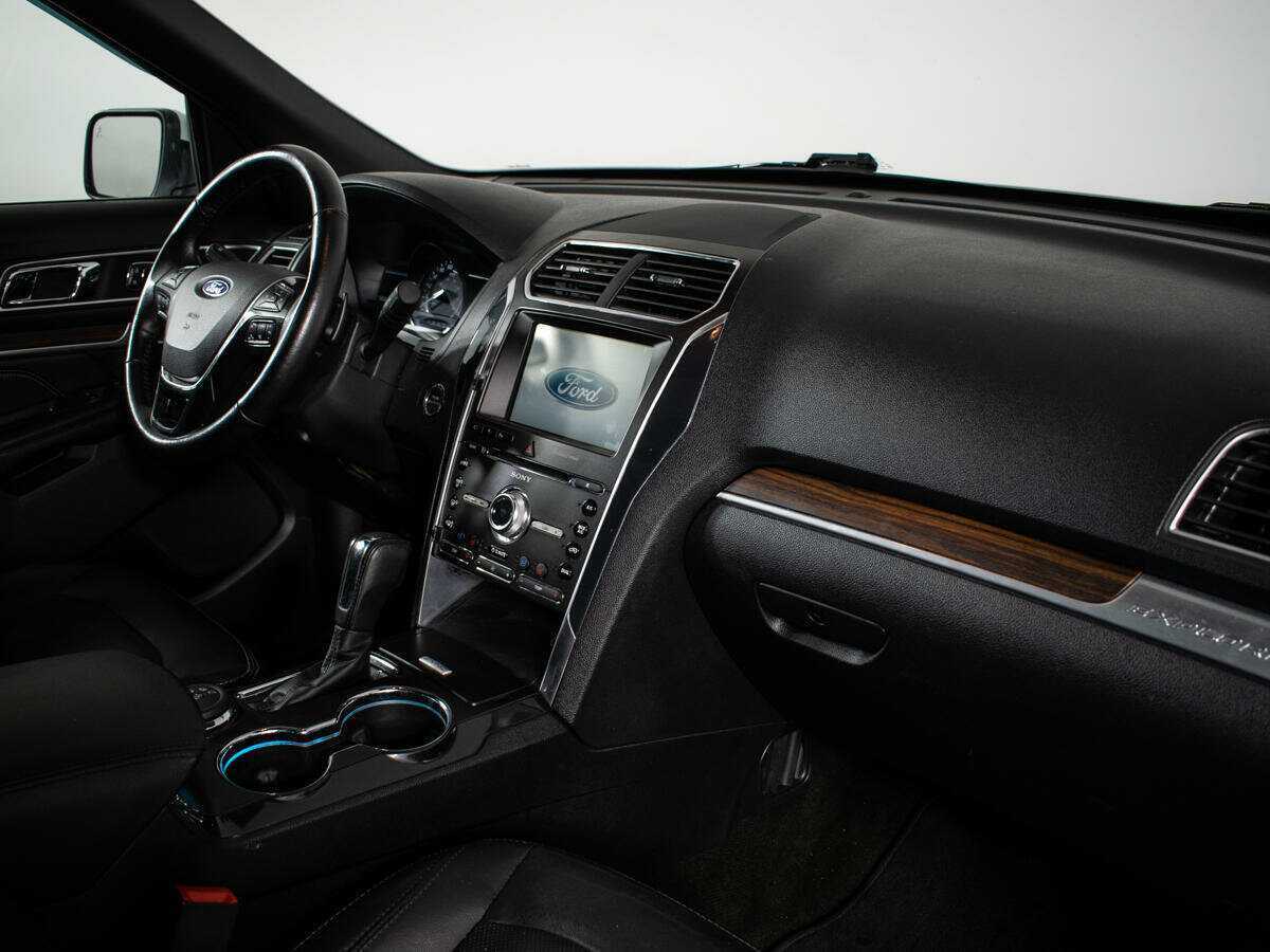 Ford Explorer б/у, 2016, Автоматическая. Фото: #8