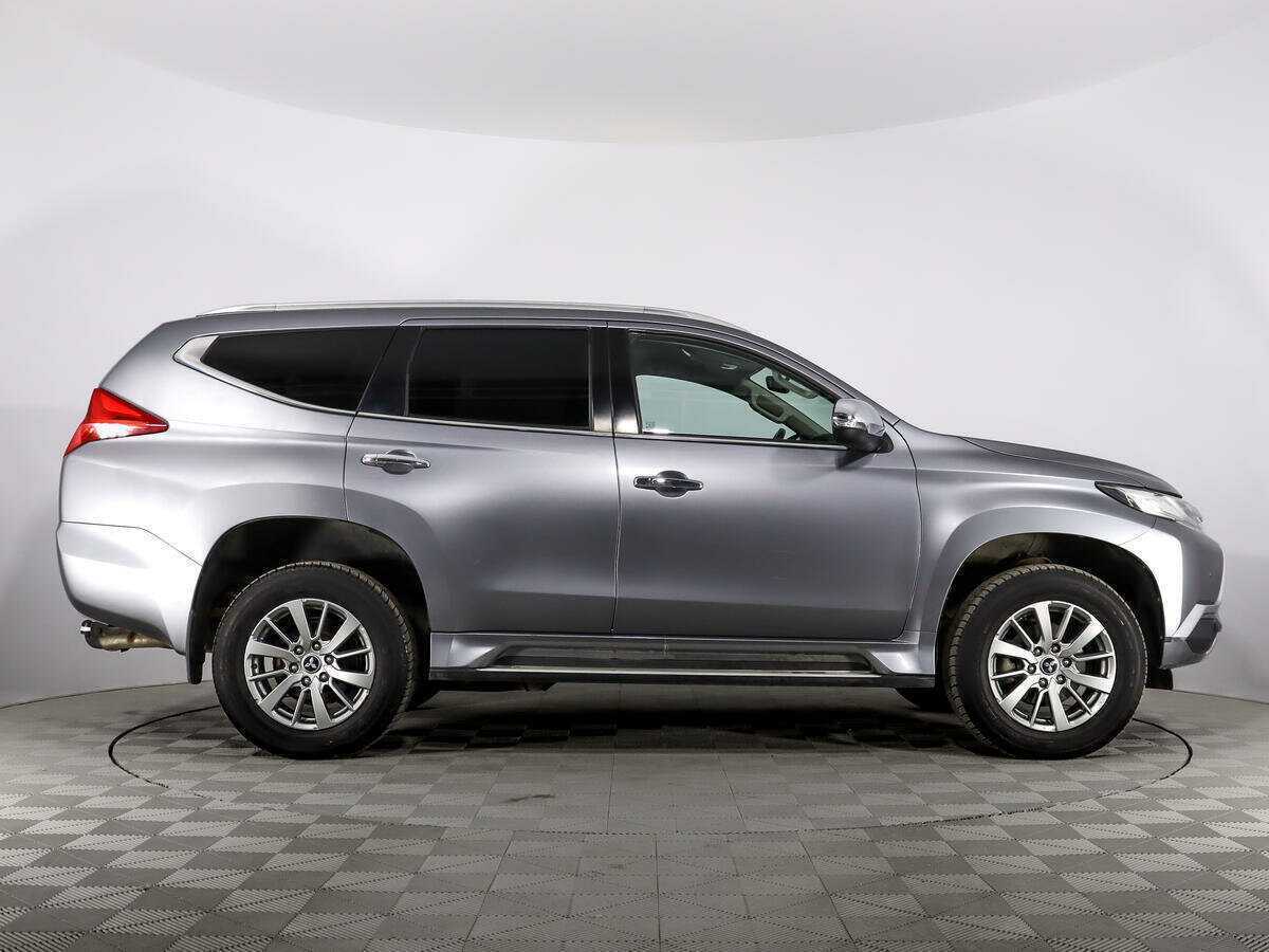 Mitsubishi Pajero Sport б/у, 2017, Автоматическая. Фото: #3